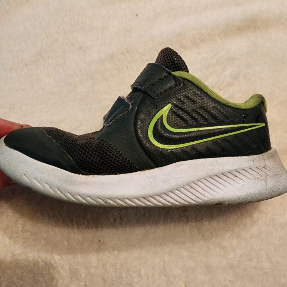 Toddler  nike shoes